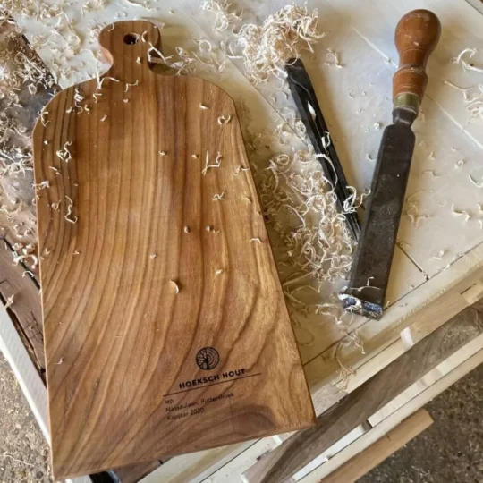 Borrelplank Hoeksch Hout